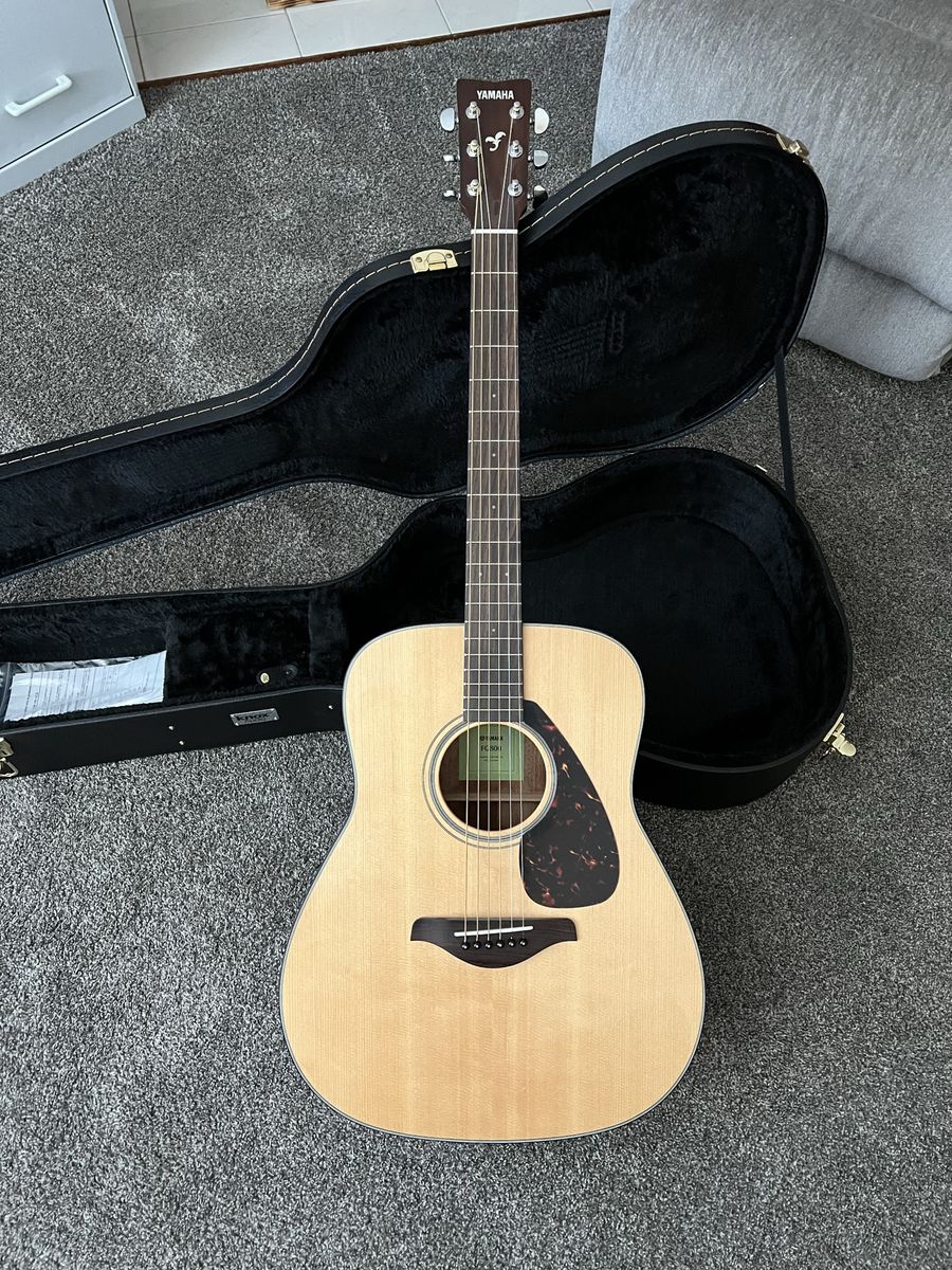 Yamaha FG800