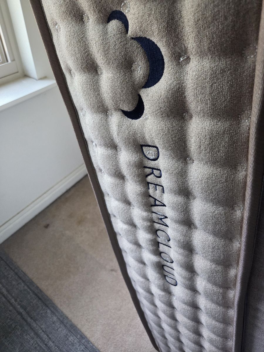 DreamCloud Queen Size Mattress - Pressure Relief & Support, Hybrid Design