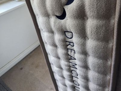 DreamCloud Queen Size Mattress - Pressure Relief & Support, Hybrid Design