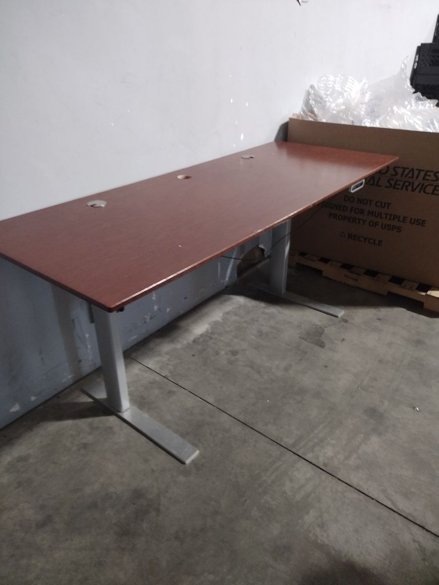 Large adjustable office table