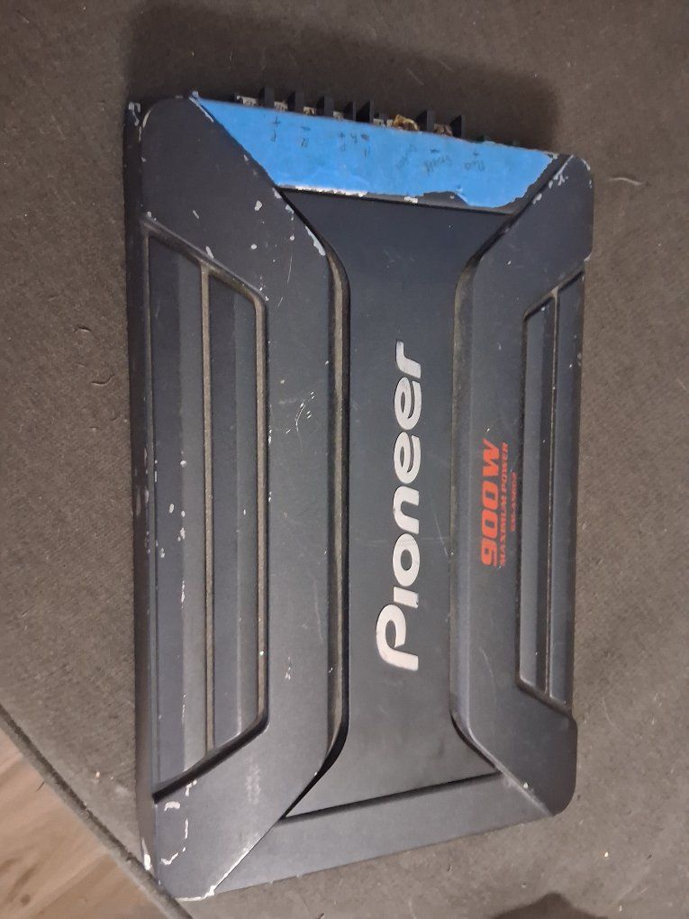 Pioneer GM-A5602 900W Maximum Power 2-Channel Bridgeable Car Amplifier
