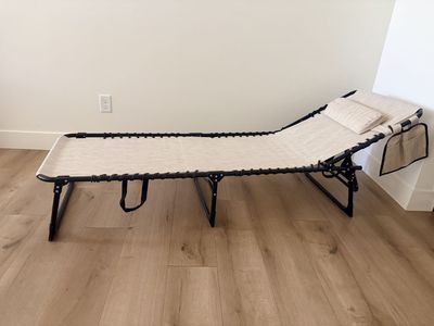 VEIKOUS Folding Chaise Lounge Chair w/ Detachable Pillow & Pocket - Portable Patio/Beach/Pool Lounger