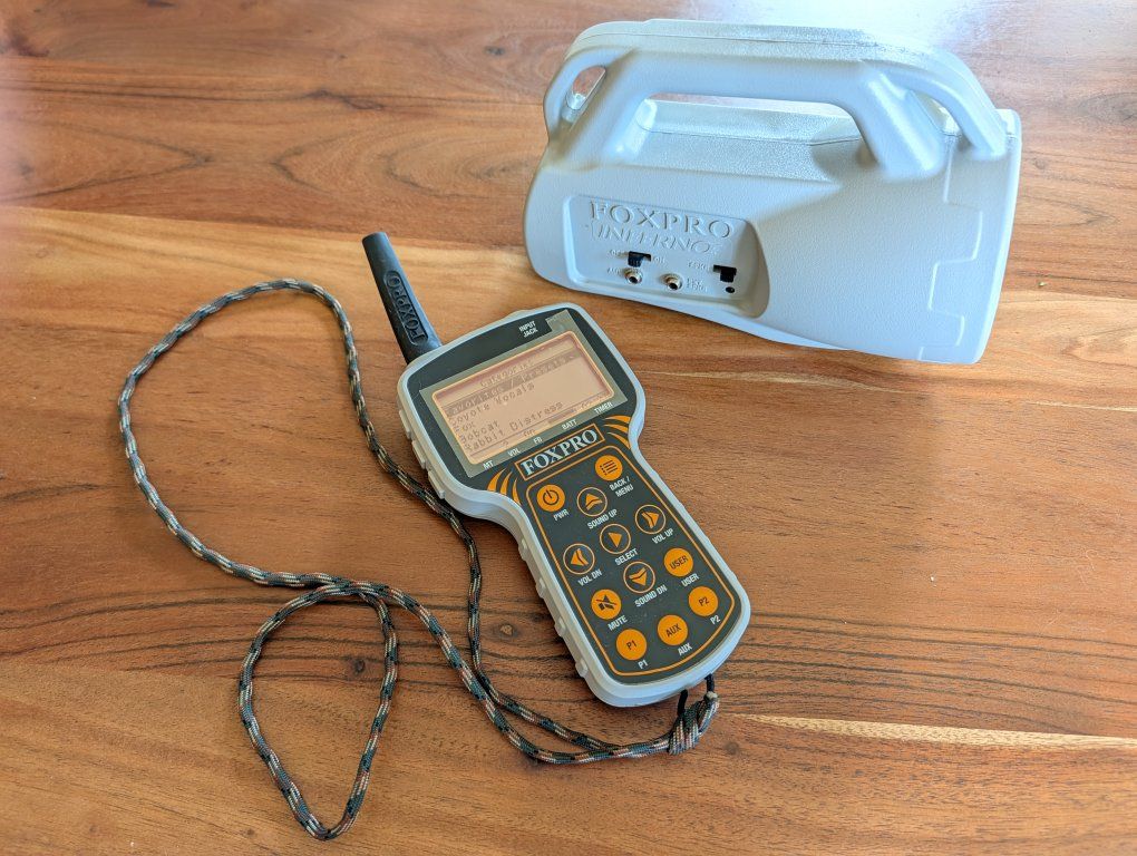 Foxpro Inferno Electronic Game Call, Predator Call w/ Remote and Speaker - Like New