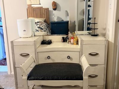 Vintage Off-White Makeup Vanity Desk with Large Mirror & Upholstered Bench