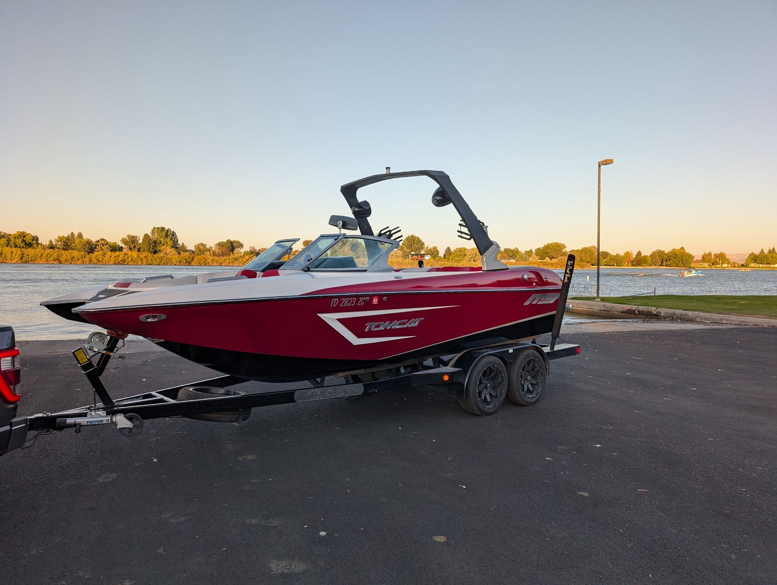 2017 MB Tomcat F22 with Tandem Axle Trailer