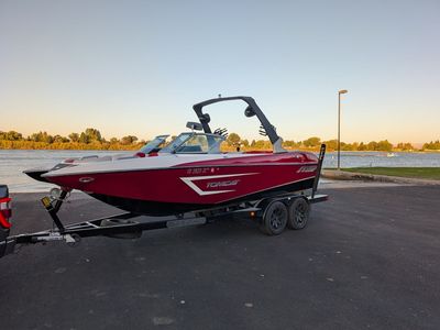 2017 MB Tomcat F22 with Tandem Axle Trailer