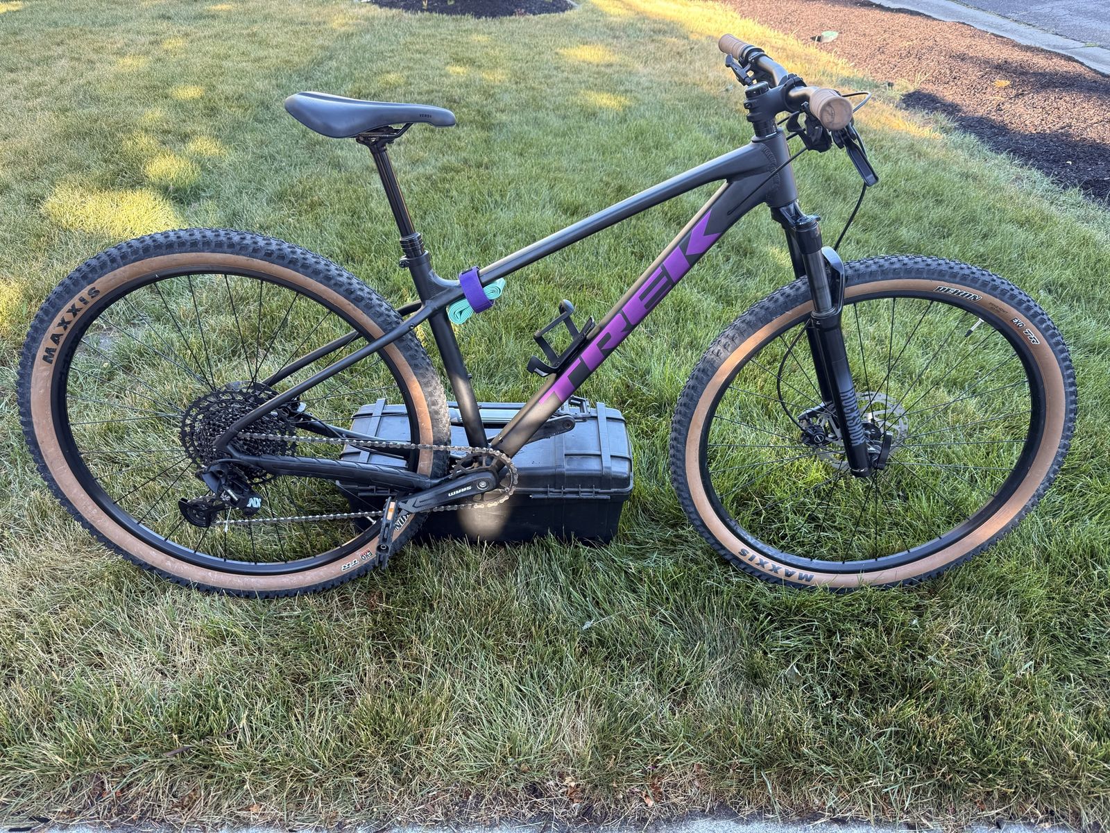 Trek Marlin 7 Gen 3 Hardtail Mountain Bike - Size M, 29" Wheels, SRAM NX Eagle