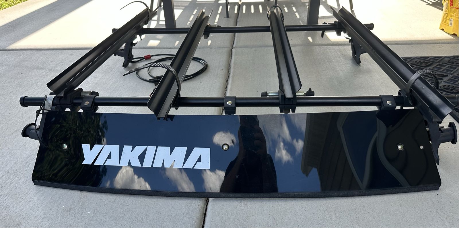 Yakima Rooftop 4 Bike Rack with Ski/Snowboard Mount