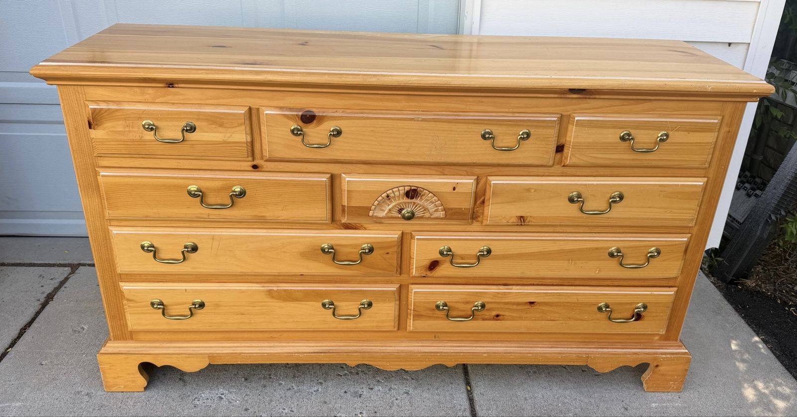Gorgeous dresser
