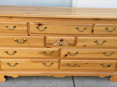 Gorgeous dresser
