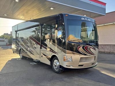 2016 Thor Motor Coach Outlaw