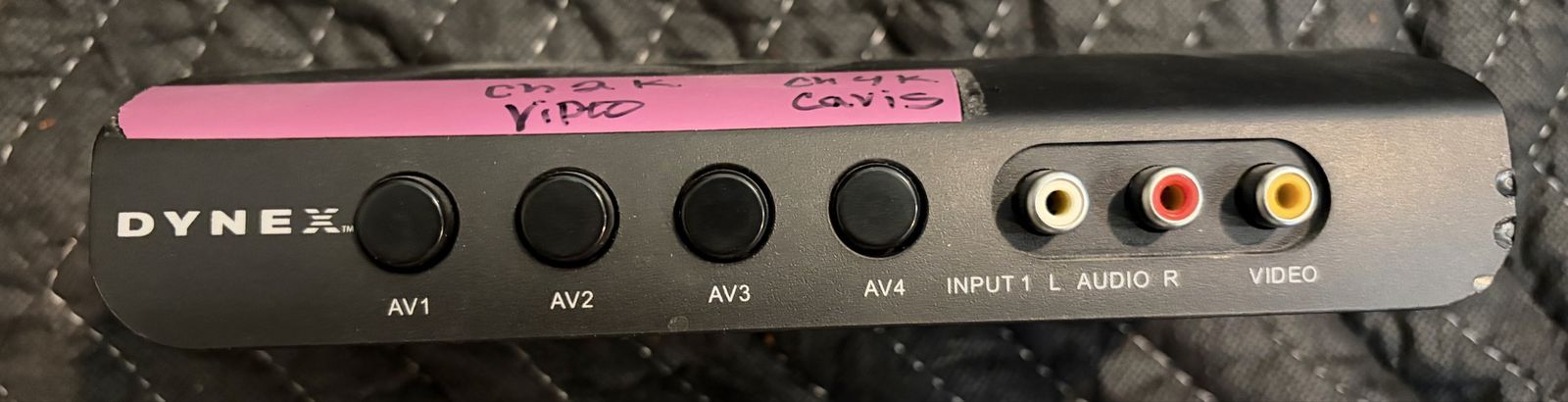 Dynex S video A/V selector switch