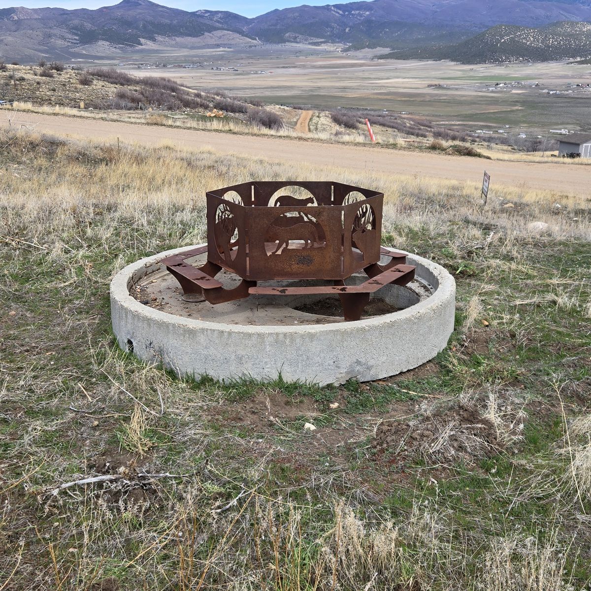 Your Mountain escape is ready. 1.18 acre lot ready for camping and RV