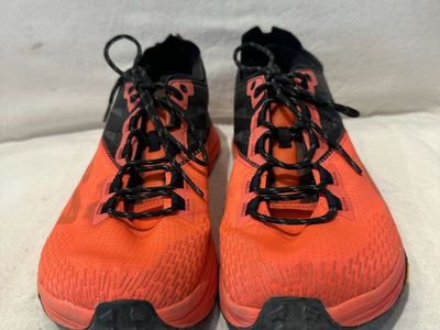 Altra men’s size 10 Mont Blanc orange/black trail shoes