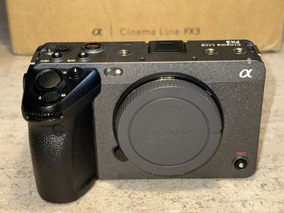 Sony Alpha ILME-FX3 - FX3 Full-Frame - XLR Handle - Box
