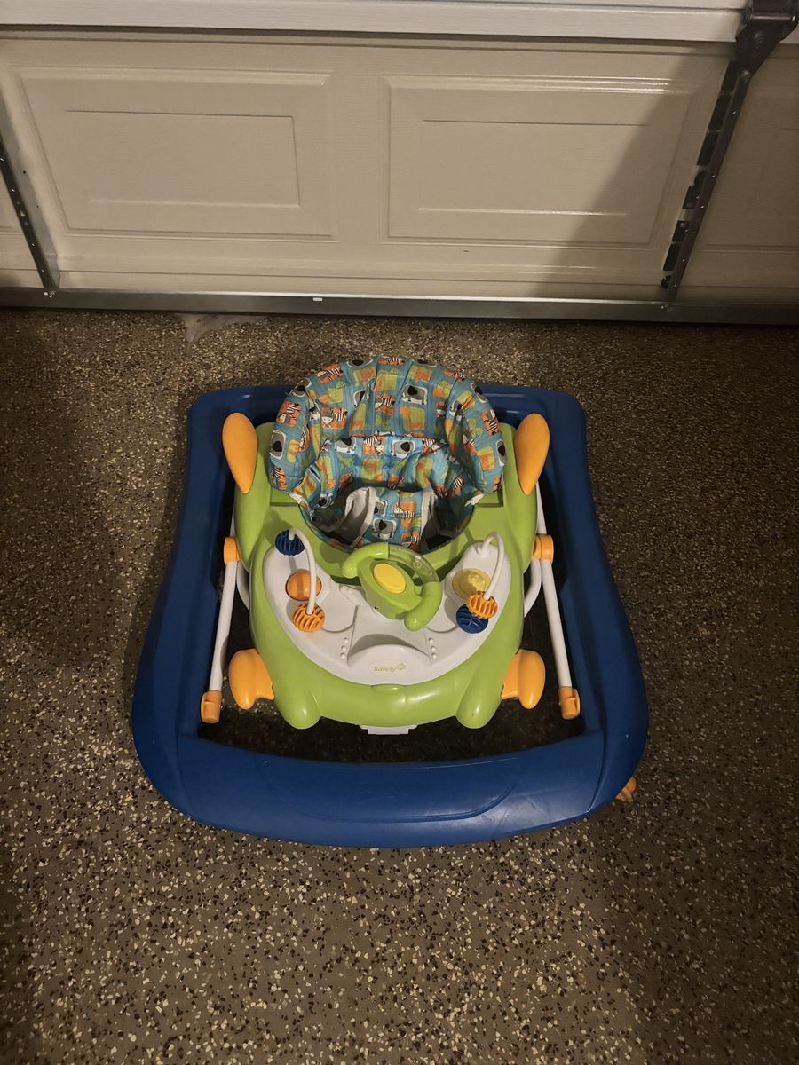Safety 1st Baby Walker