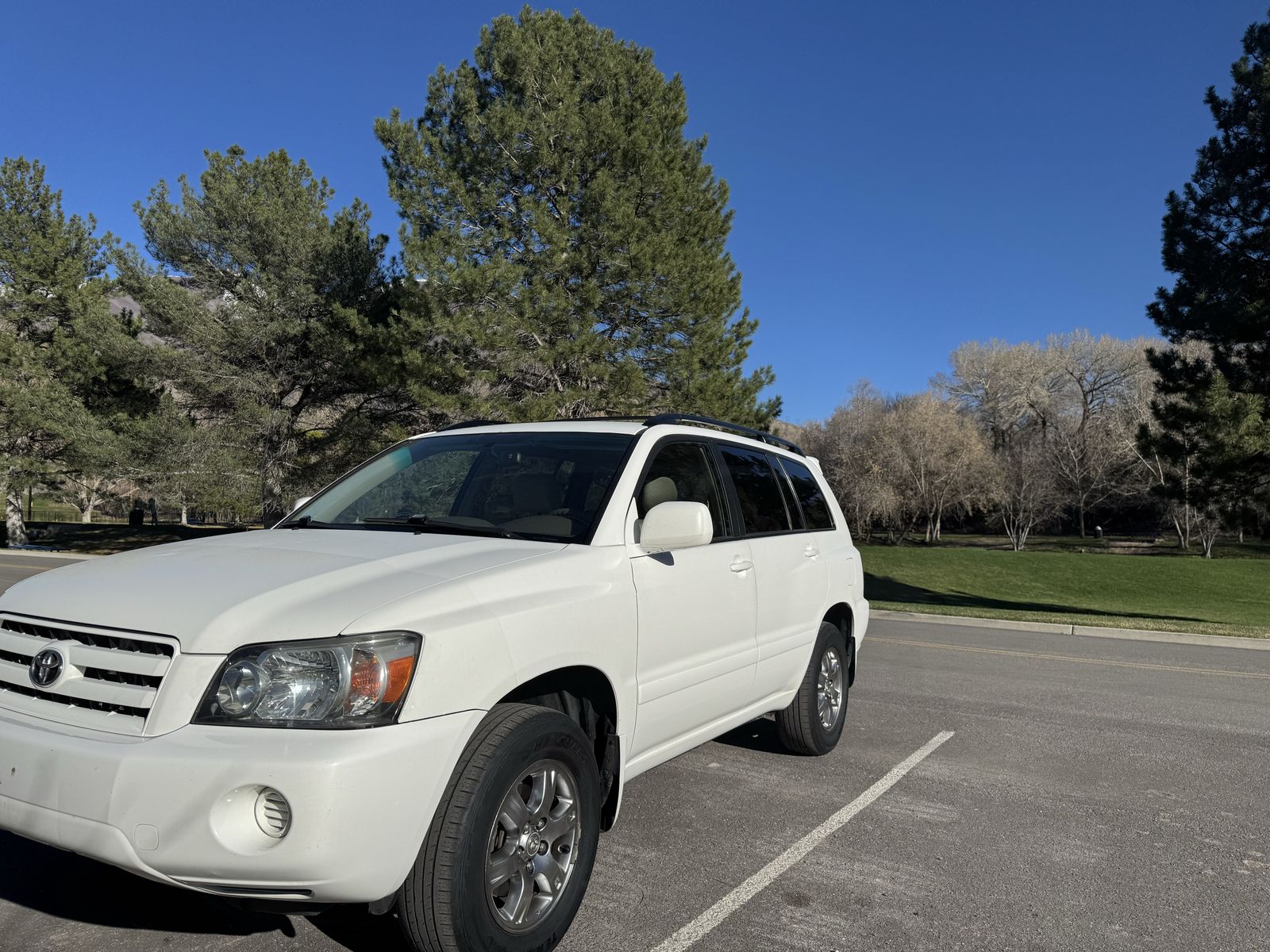 2004 TOYOTA HIGHLANDER