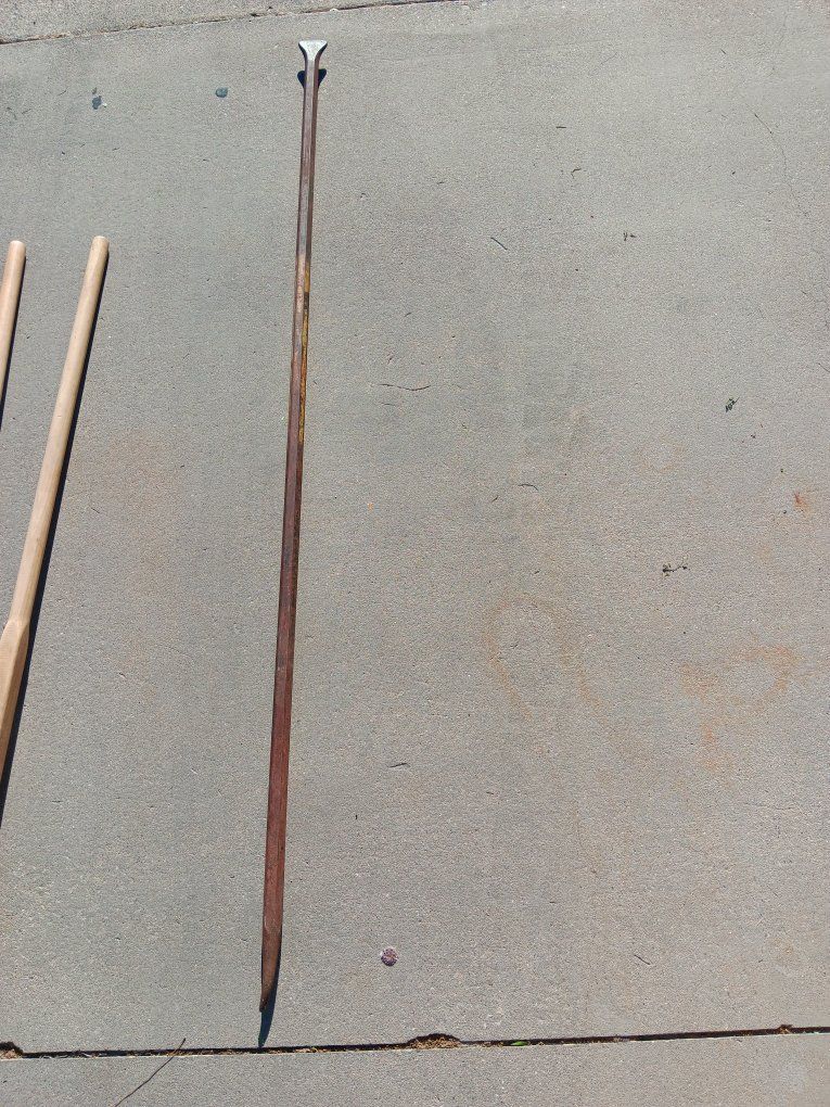 Heavy-Duty Digging/Pry Bar - Used Industrial Tool for Construction & Landscaping