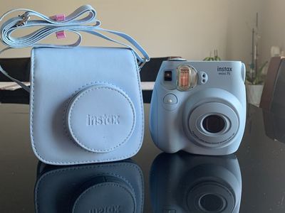 Fujifilm Instax Mini 7S Instant Camera Light Blue with Matching Case and Strap