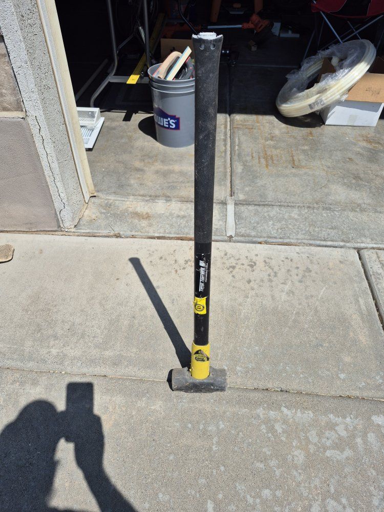 True Temper Sledgehammer with Fiberglass Handle
