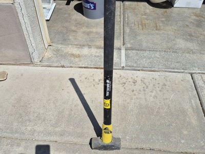 True Temper Sledgehammer with Fiberglass Handle