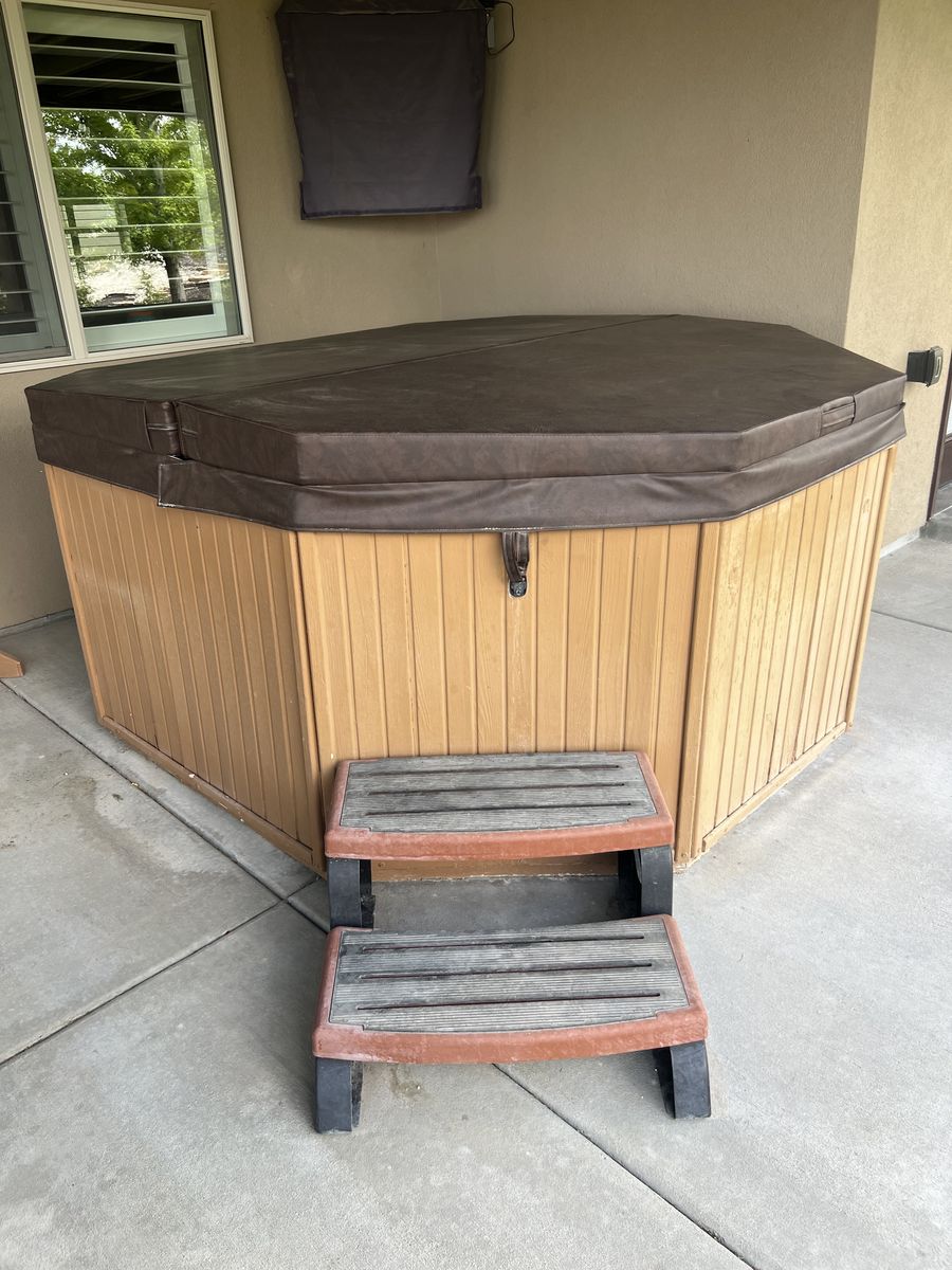 Hot Tub for sale