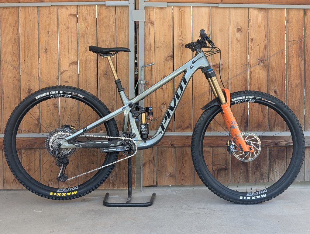 2022 Pivot Firebird (Small) – Newly Serviced Full FOX Factory, Shimano XT, Saints