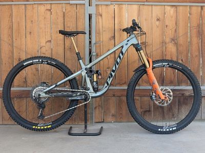 2022 Pivot Firebird (Small) – Newly Serviced Full FOX Factory, Shimano XT, Saints