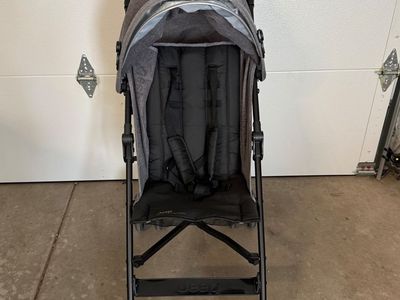 Jeep PowerGlyde Lightweight Travel Stroller | Very Good Condition