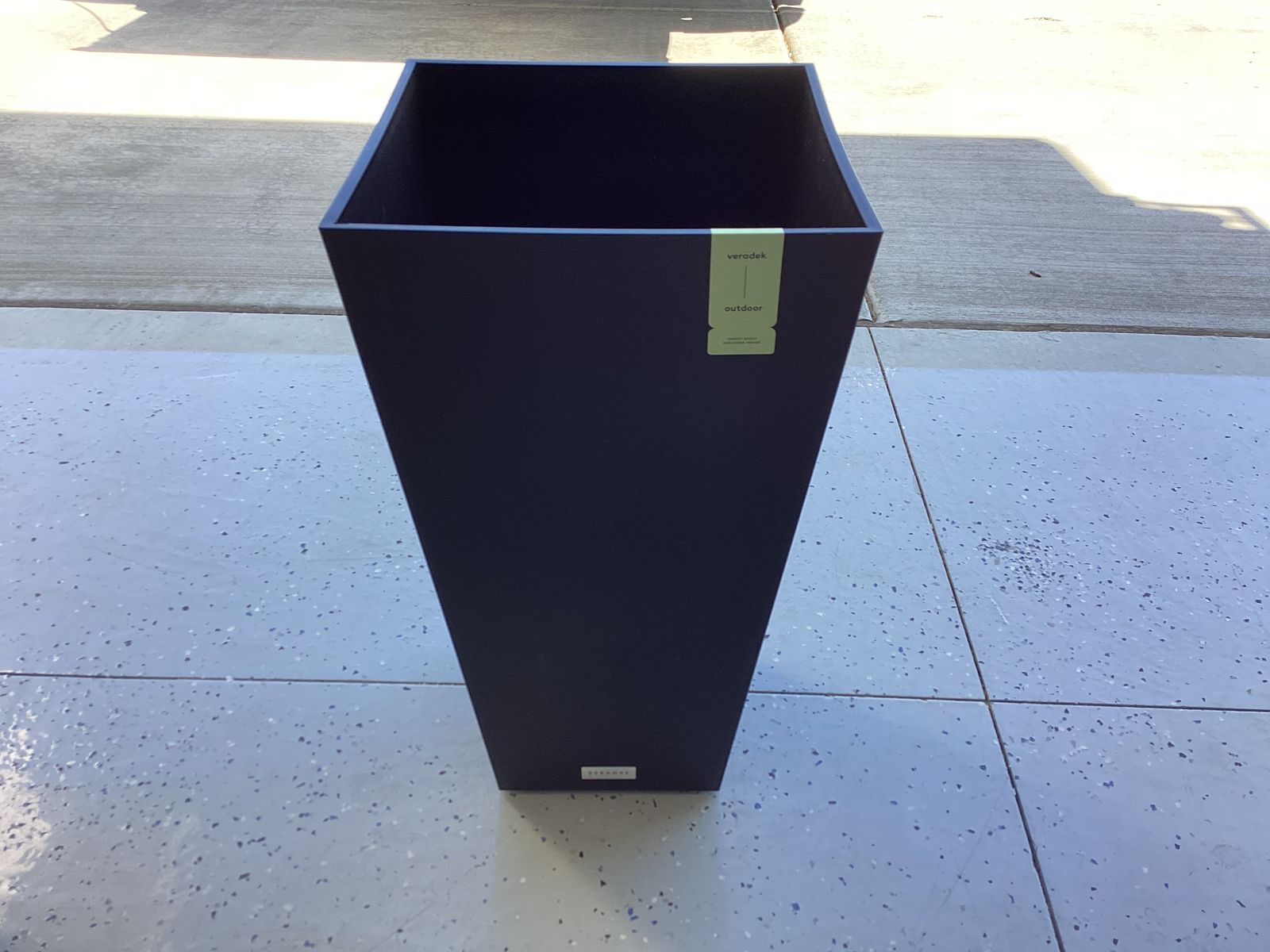 Veradek Midland Square Planter, 20" Tall, Modern Black Outdoor/Indoor Pot. New