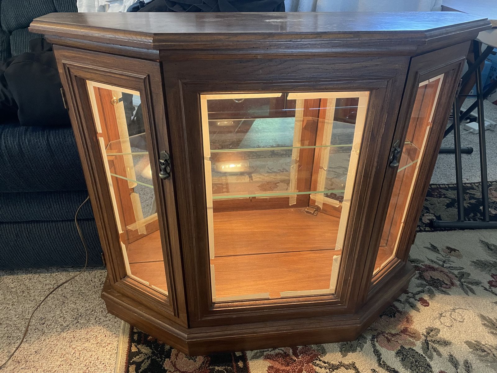 Old Style Display Cabinet (Case, shelf)