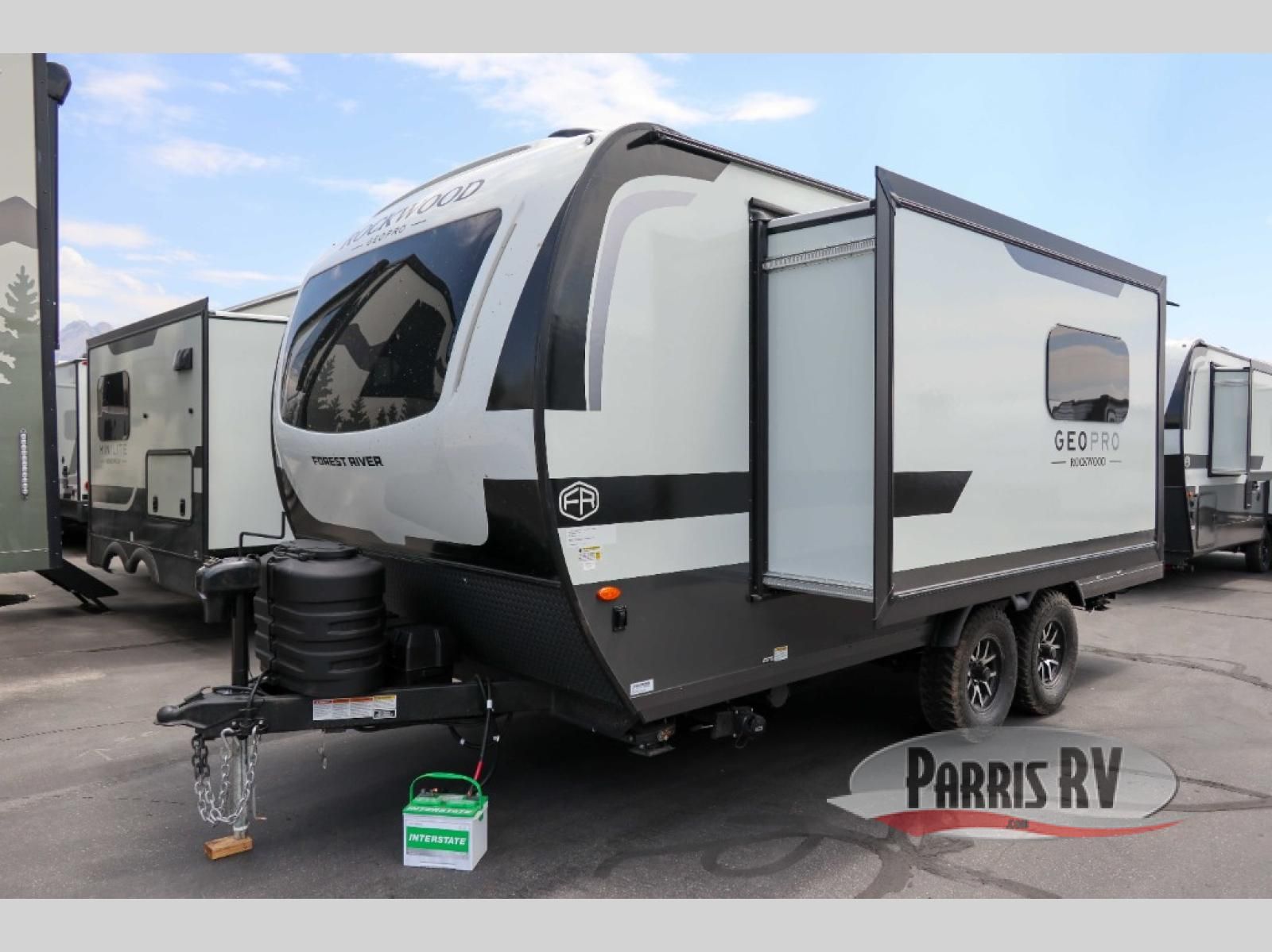 Main image 3