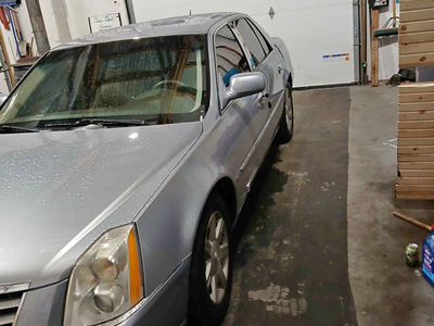 2006 CADILLAC DTS Luxury III