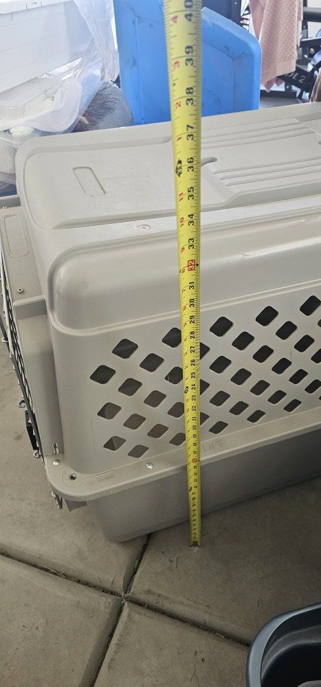 XL dog crate