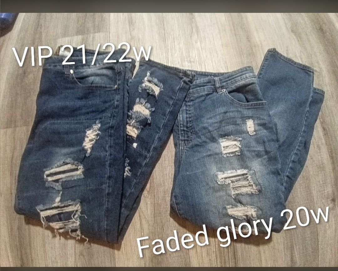 Lot of 2 women's jeans 20w.   21/22w