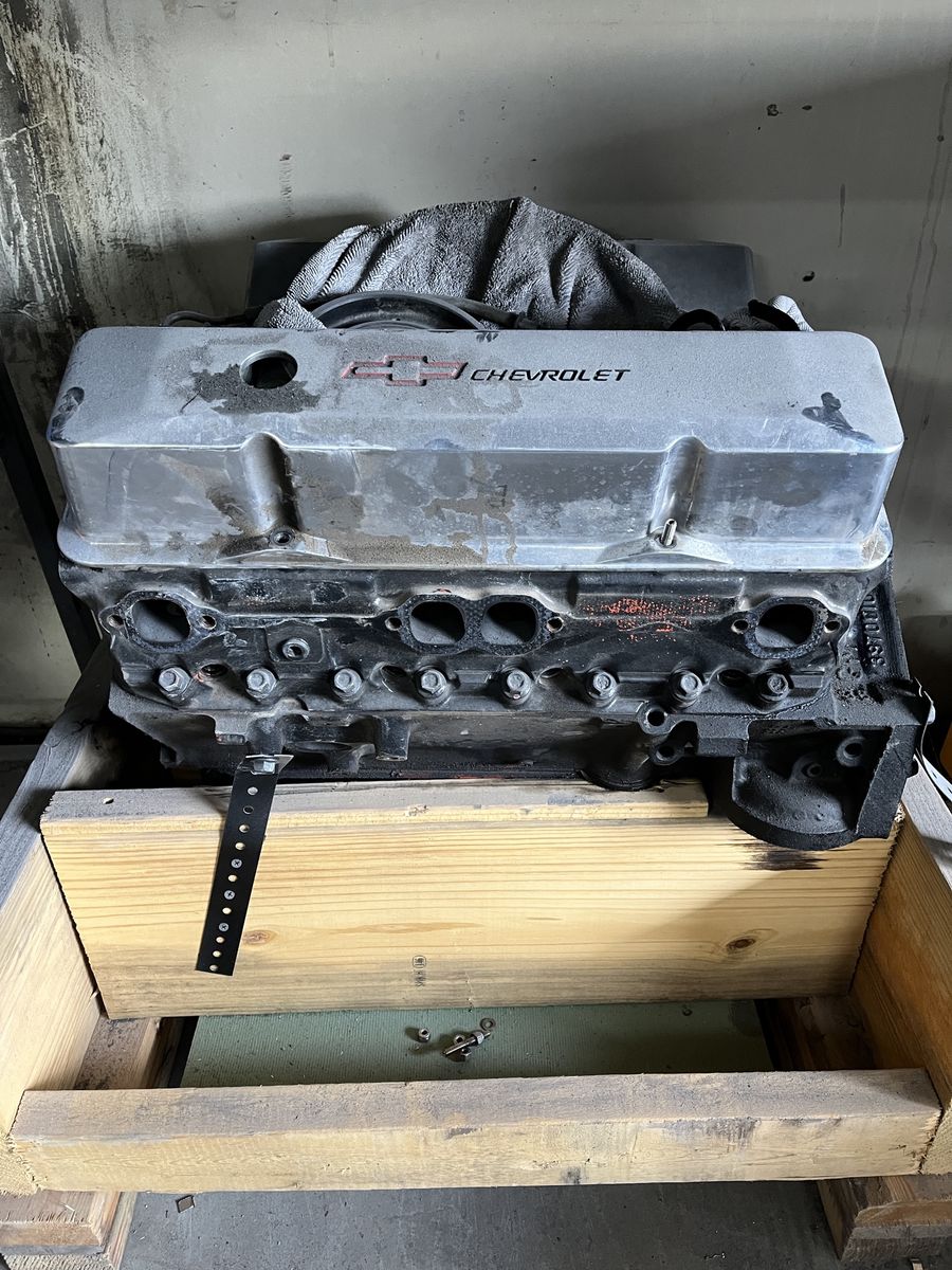 383 Sbc has GM Bow tie iron heads TRADE/CASH
