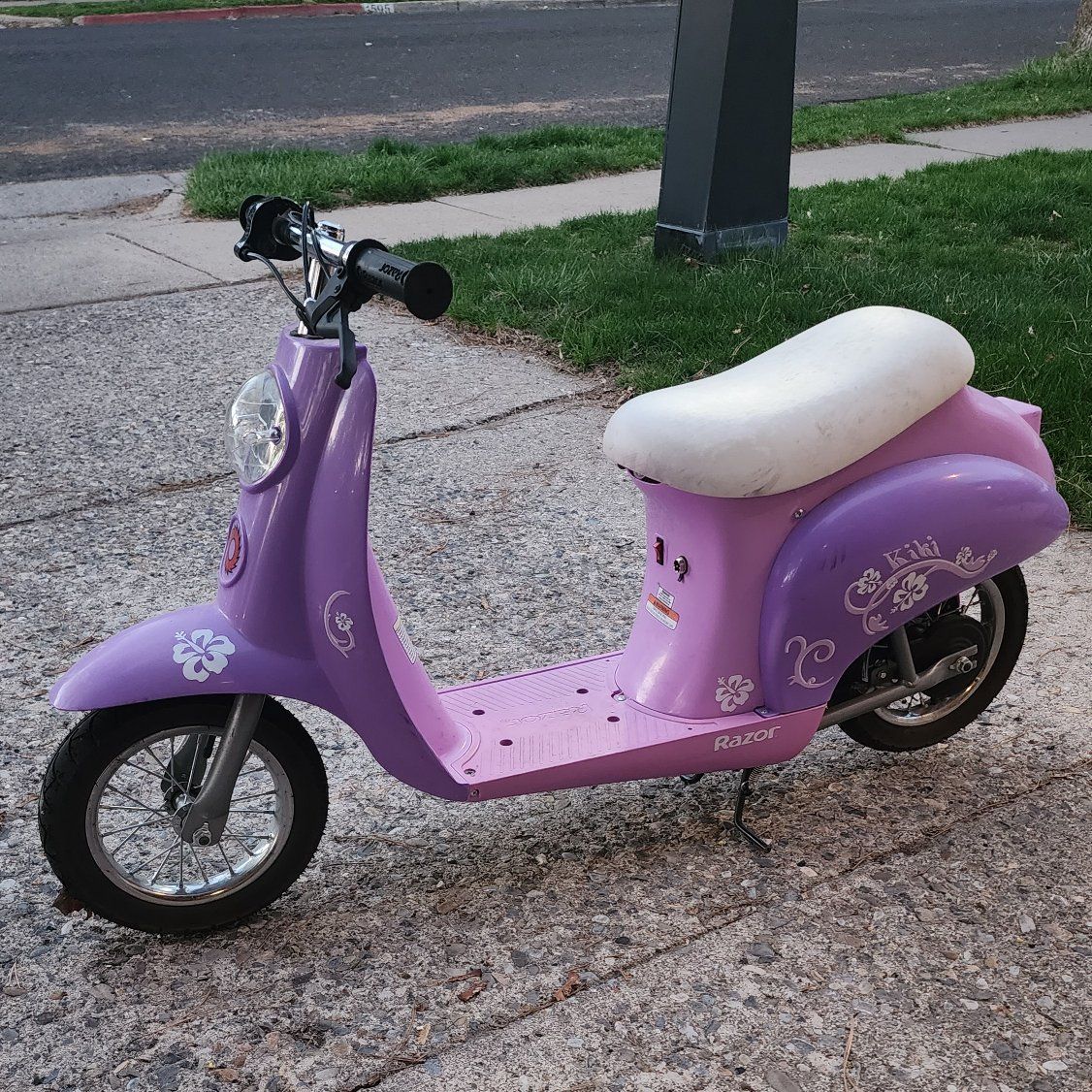 Kids Razor Kiki Electric Scooter