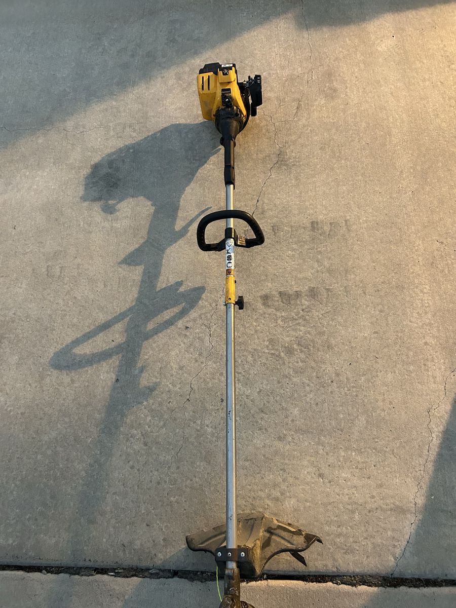 Cub Cadet CC212 2-Cycle Gas Powered String Trimmer Weed Eater
