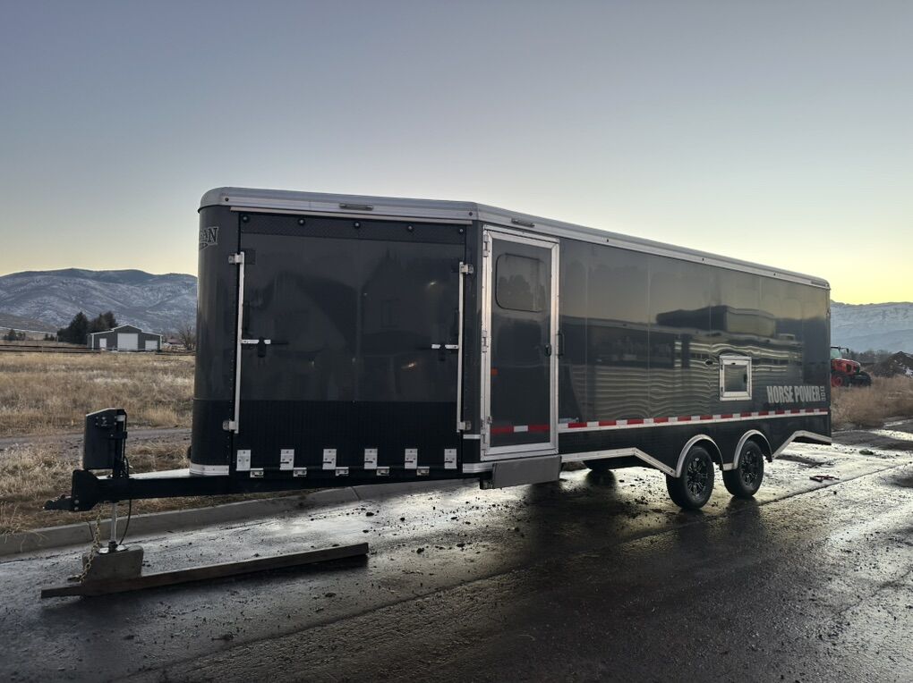 2023 Logan Coach Trialer