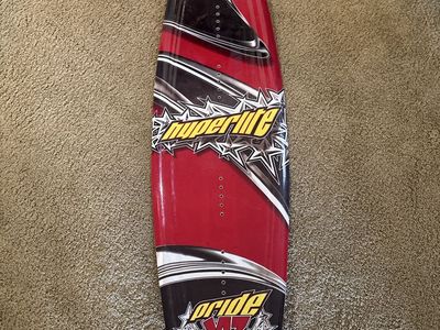 Hyperlite Pride 147 wakeboard