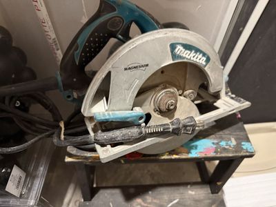 Makita circular saw