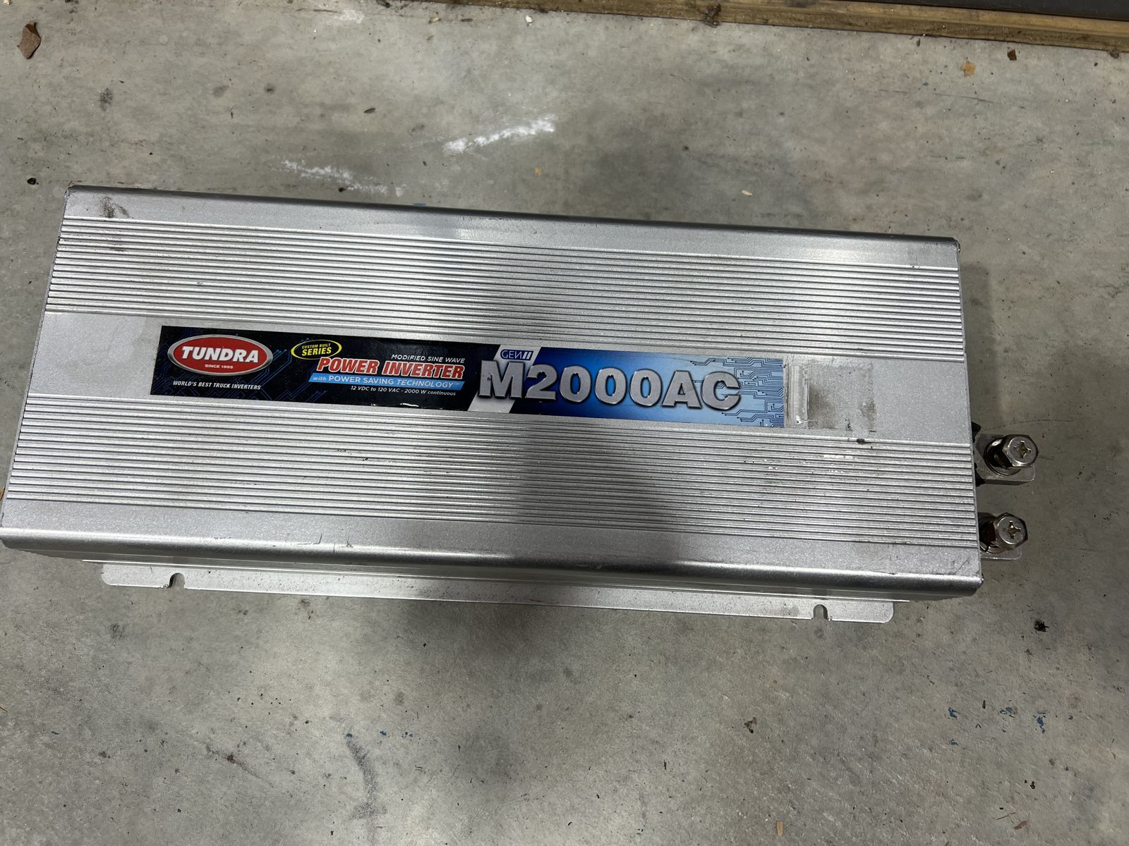 Tundra M2000 inverter