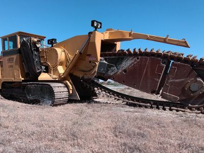 Rock trencher, rock saw, trencher
