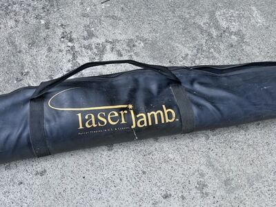 LASERJAMB TELESCOPING STAND + LASER CHALKLINE
