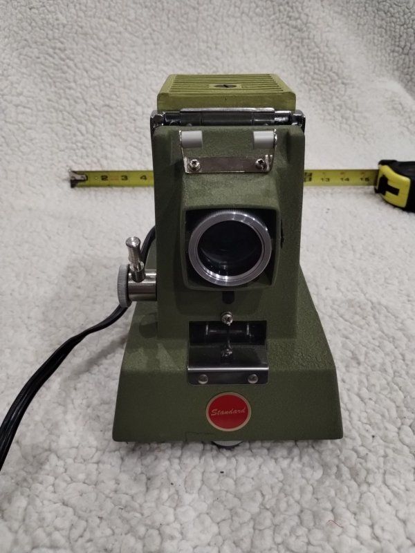 Standard Model 333-CN Vintage Slide Projector - 110-120V, 60Hz, 186W Max