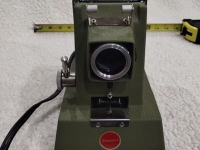 Standard Model 333-CN Vintage Slide Projector - 110-120V, 60Hz, 186W Max