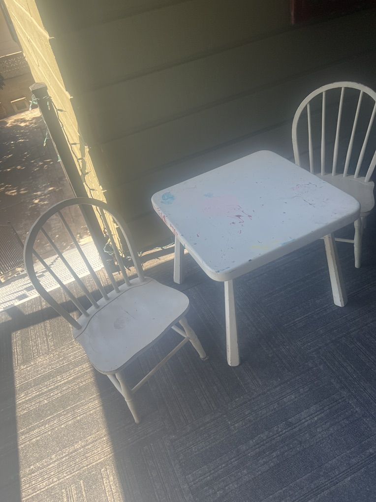 Kid size Table 2 Chairs.