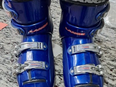 Lange Ski Boots L10
