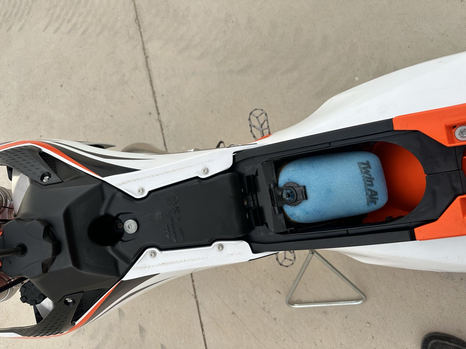 Main image 6