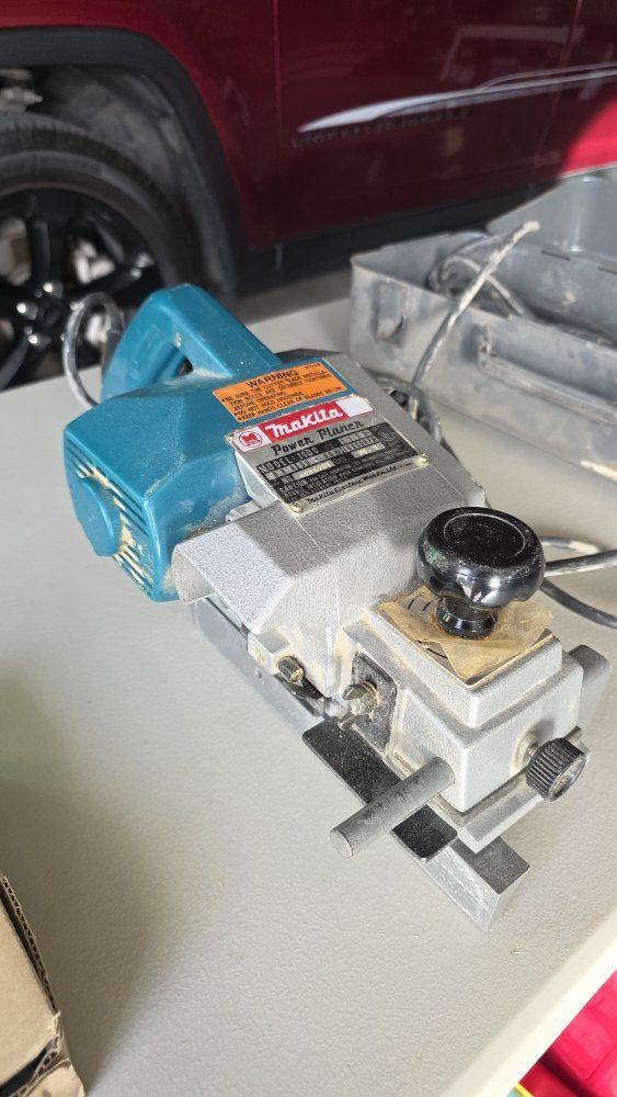 Makita Power Planer